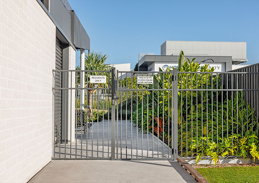 2-Delta---Pool-Fence-1