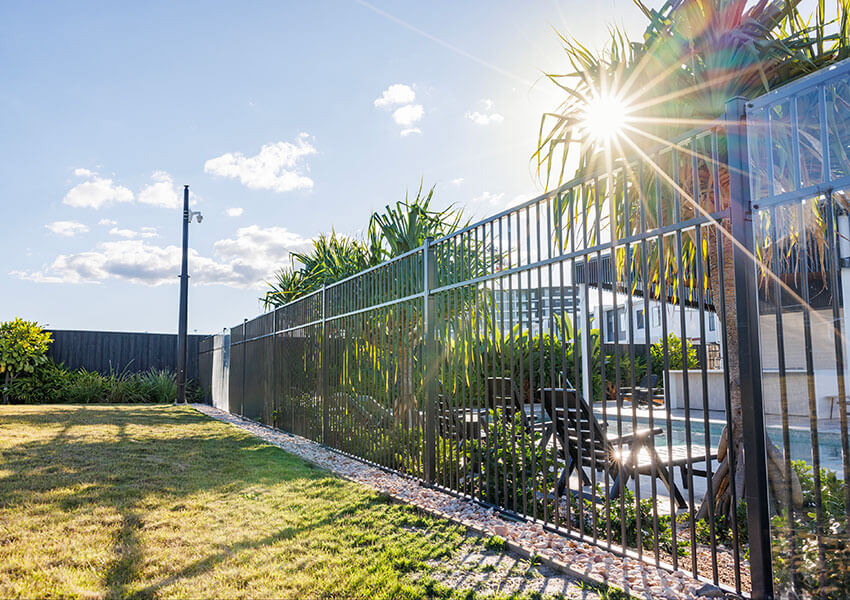 3-Delta---Pool-Fence-2